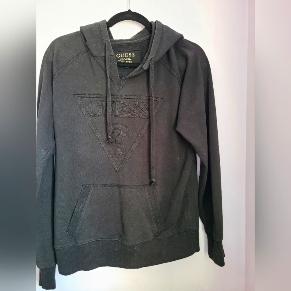 GUESS hoodie in black, ladies size XL, like new barely worn!